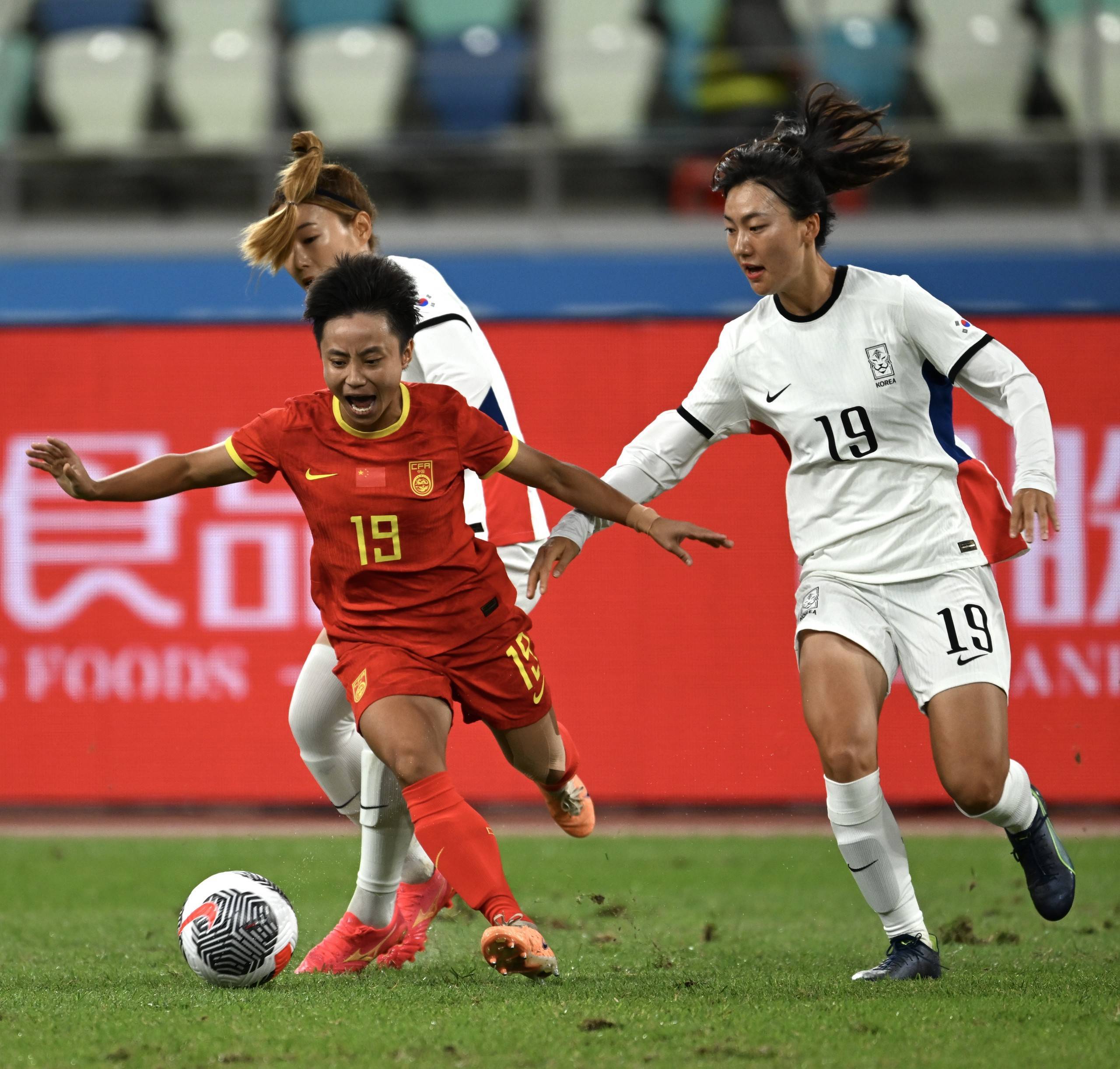 包含泰国队-战平爱尔兰女足世界杯遗憾无缘四强的词条